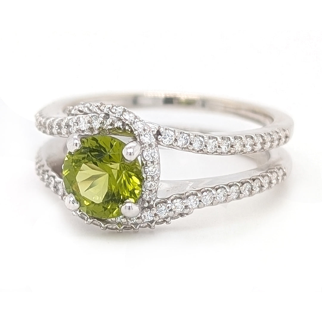 Arizona Peridot Love Knot Diamond Ring from Peridot Mesa, Arizona in 14kt White Gold