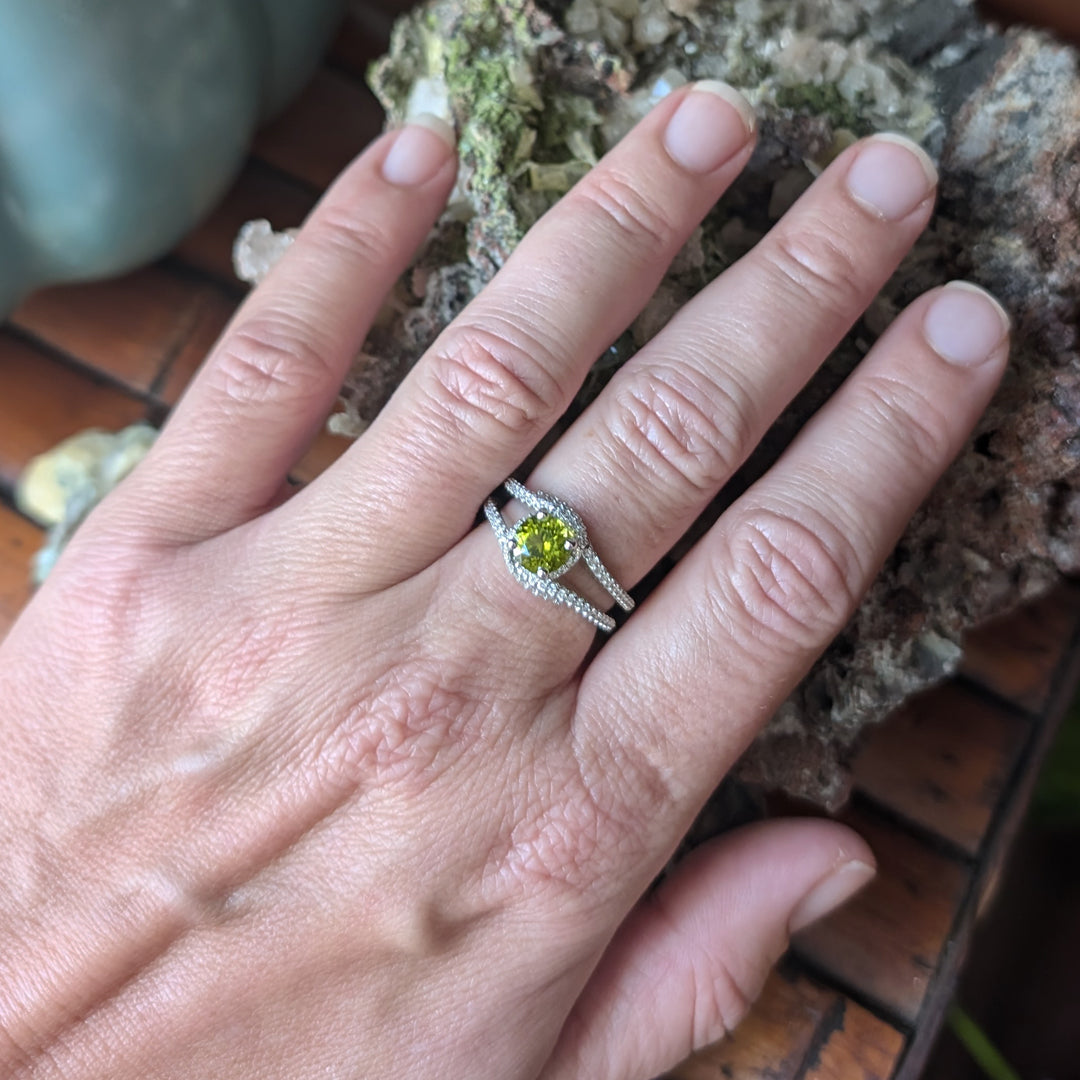 Arizona Peridot Love Knot Diamond Ring from Peridot Mesa, Arizona in 14kt White Gold