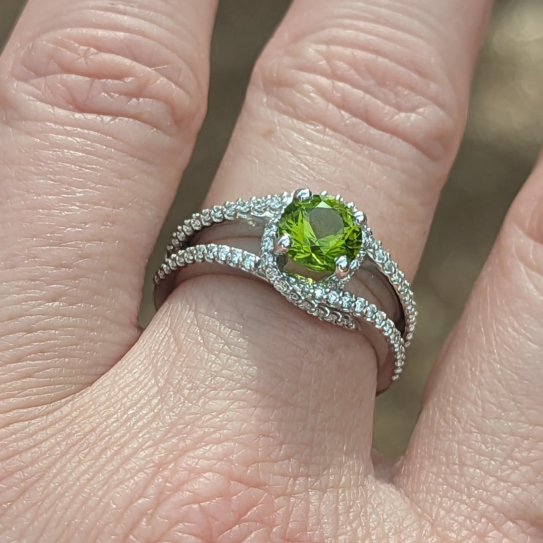 Arizona Peridot Love Knot Diamond Ring from Peridot Mesa, Arizona in 14kt White Gold