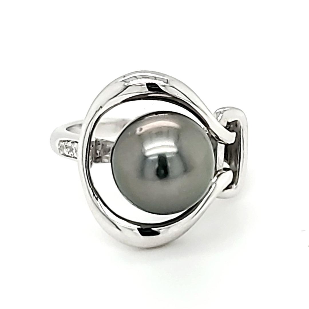 “Perle” - Cultured Tahitian Pearl and White Topaz Sterling Silver Ring - The Rutile Ltd