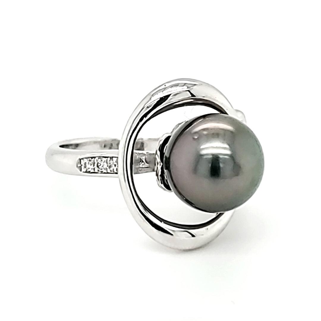 “Perle” - Cultured Tahitian Pearl and White Topaz Sterling Silver Ring - The Rutile Ltd